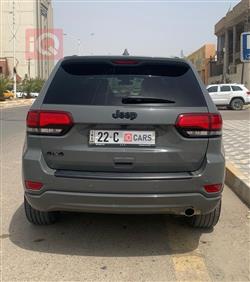 جیپ گراند شیرۆکی